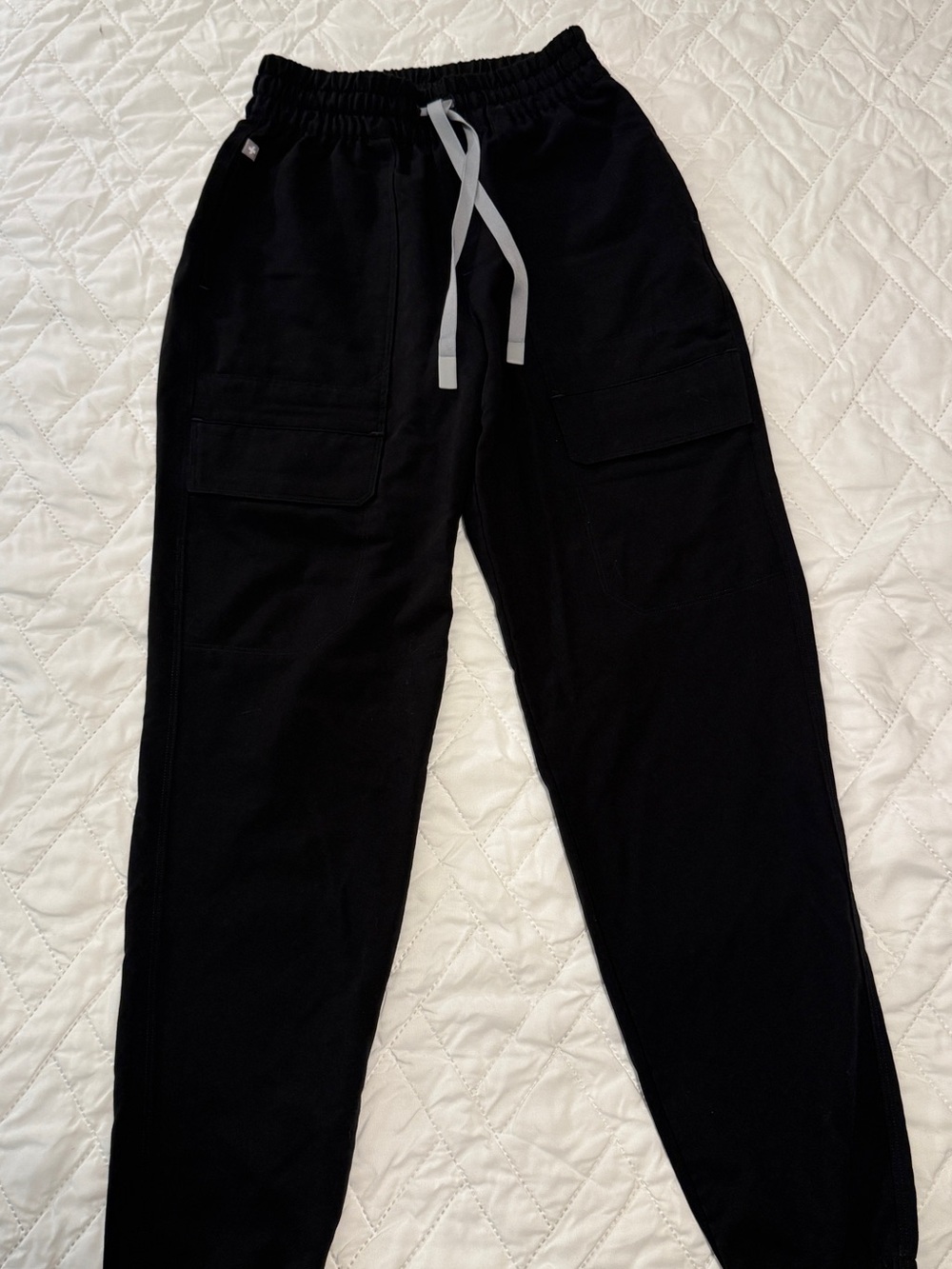 Figs Women’s Black Sierra Jogger Scrub Pants